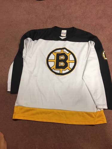 White Adult Unisex Used Large Other Jersey