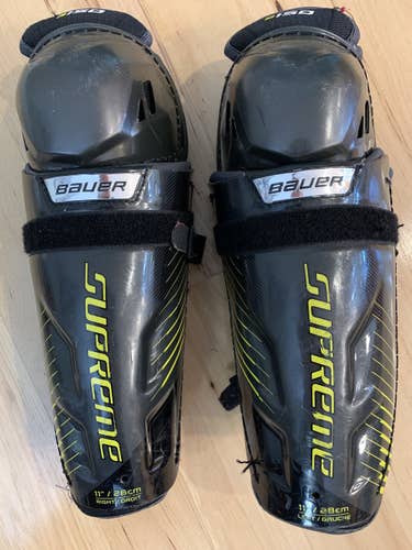 Used 11” Junior Bauer Supreme S150 Shin Pads