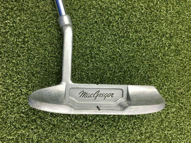 MacGregor Blade Putter / RH / Steel ~35.25" / Nice Grip / gw5718