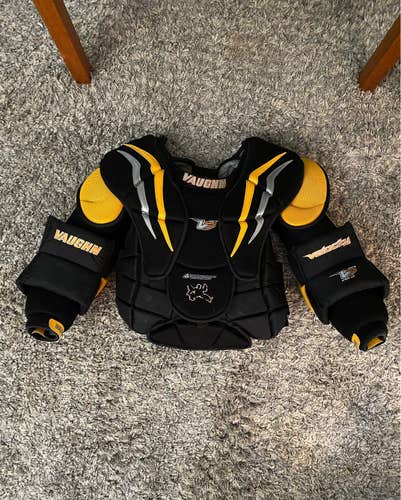 Used Small Vaughn Velocity V7 Goalie Chest Protector