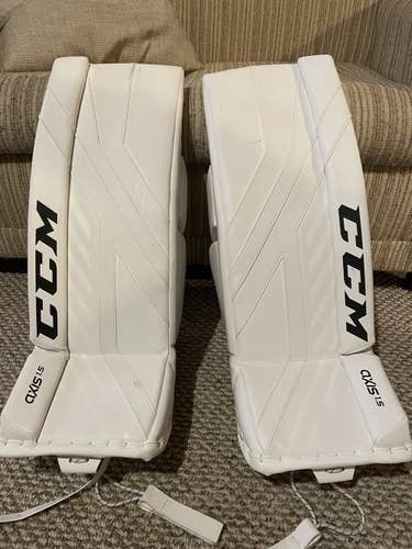 White Used 26"+1 CCM  Axis 1.5 Goalie Leg Pads