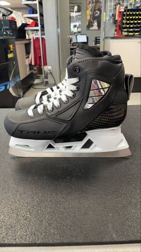Senior New 2-Piece True Goalie Skates Regular Width Pro Stock Size 7