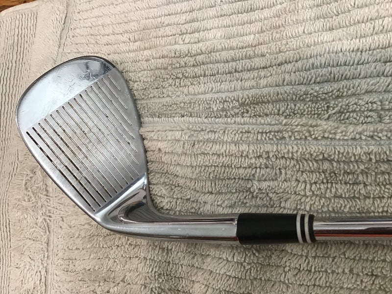 Used Men's Cleveland Right Handed CG12 Wedge Regular Flex 48 Degree Steel Shaft **8 2red dots***