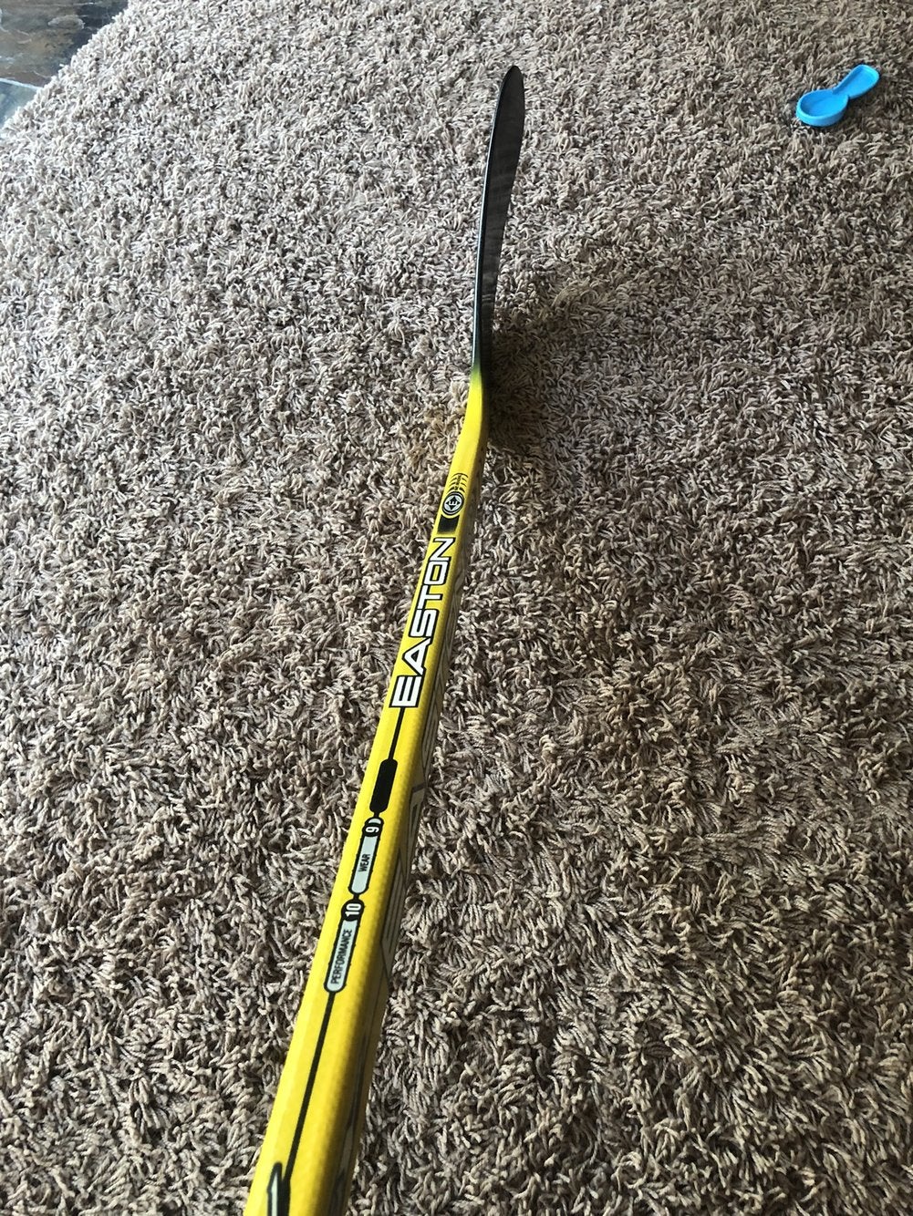 2023 Easton Synergy Hockey Stick, Grip, Silver, P92 - Perfect Edge