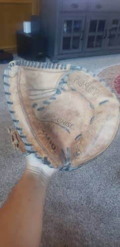 Used Mizuno Right Hand Throw franchise Baseball Glove