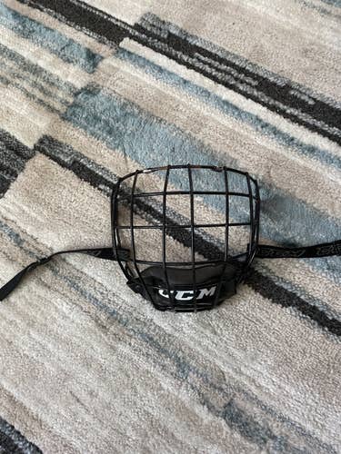 CCM Used Small Junior Full Cage