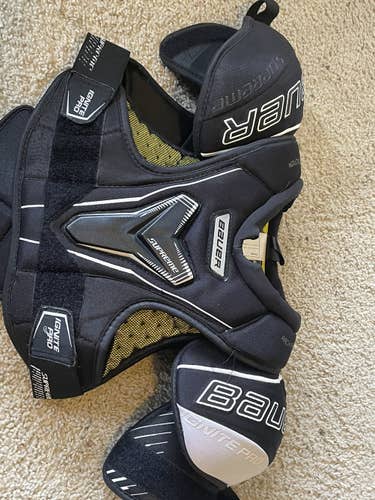 Bauer SupremePro Ignite Senior Size Small