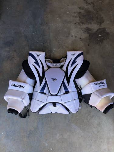 Vaughn Velocity V6 Senior Goalie Chest Protector - Large size