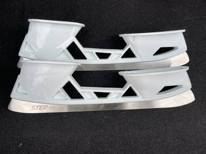 True Holder + StepSteel 271/272 (Goalie)