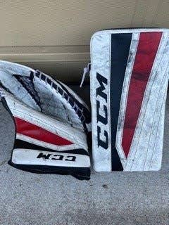 Red Intermediate Used CCM  Regular Extreme Flex 860