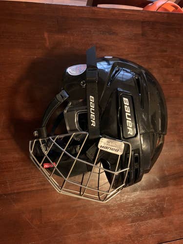 Black New Large Bauer Re-Akt 75 Helmet