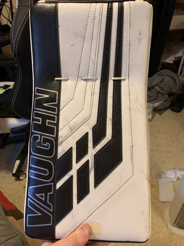 Vaughn VE8 goalie blocker