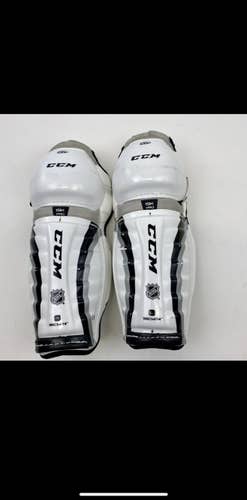 Senior CCM Pro Stock 19K Pro Shin Pads