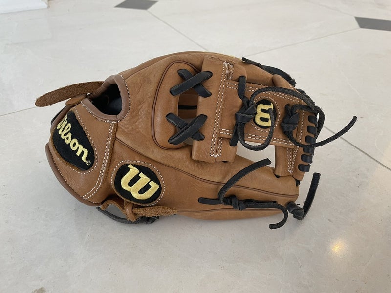 A900 11.5” Pedroia Fit Baseball Glove (RHT)