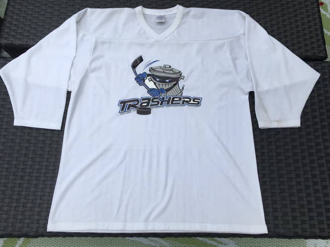 Rare DANBURY TRASHERS White Hockey Practice Jersey UHL Size MEDIUM