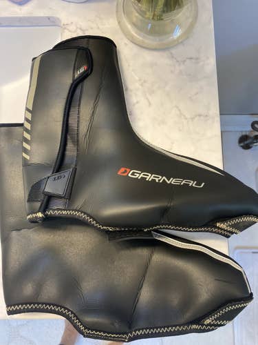 Cycling shoe covers