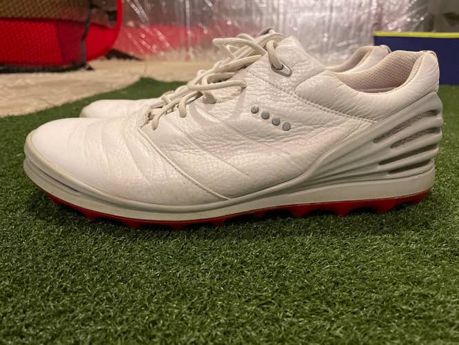 White Men's Size 9.5 Ecco Golf Shoes