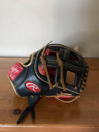Black New Rawlings Right Hand Throw Infield Heart of the Hide Baseball Glove 11.25"
