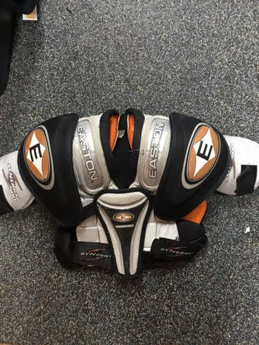 Easton synergy 500 Shoulder Pads