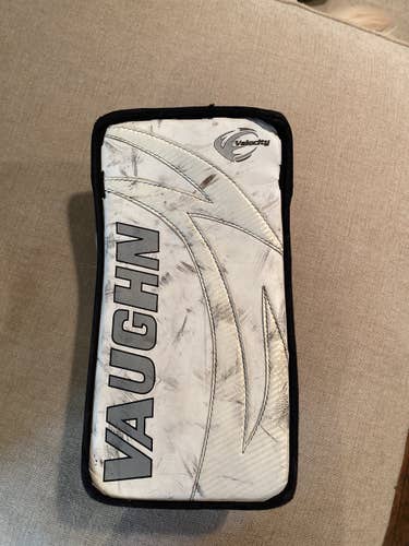 White Used Full Right Velocity 7400