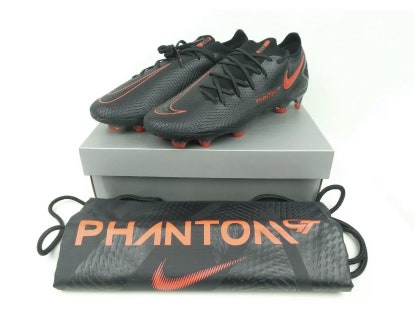 **SOLD OUT** Black Men's Molded Cleats Nike Phantom GT Elite Cleats