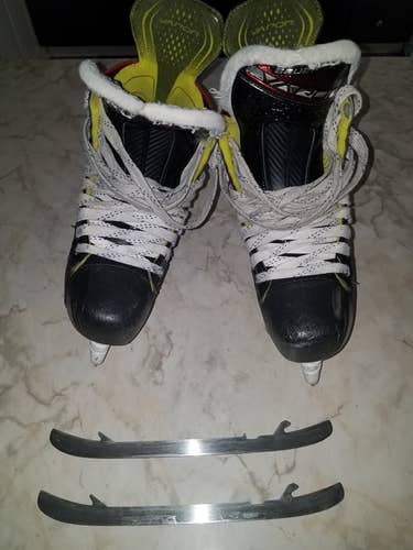 Used Bauer Vapor X2.9 Hockey Skates Size 8