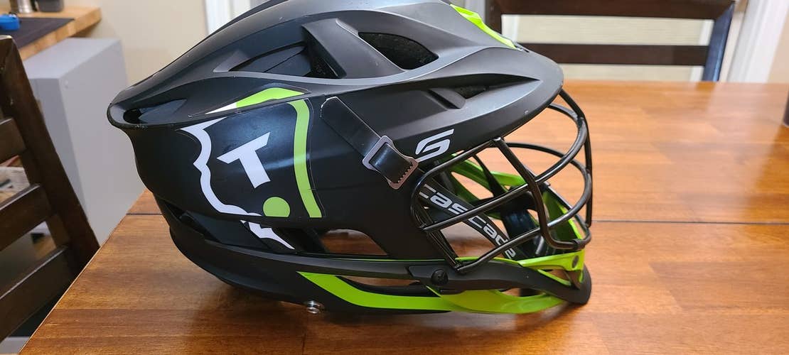 Black Used Adult Cascade S Helmet