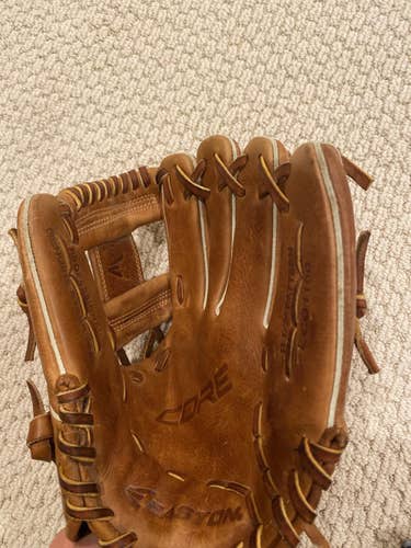 New Right Hand Throw 11.5" Core Pro Baseball Glove