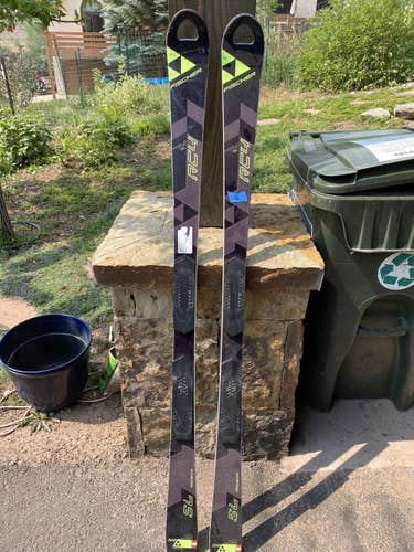 Used Unisex 2018 Fischer Racing RC4 World Cup SL Skis Without Bindings