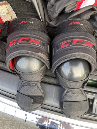 Ccm goalie Knee Guards