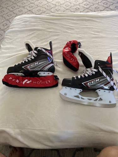 New Senior CCM Regular Width  Size 6 JetSpeed FT460 Hockey Skates