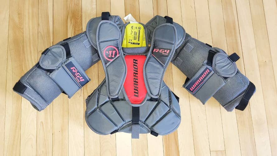 Youth L/XL Warrior Ritual G4 Goalie Chest Protector