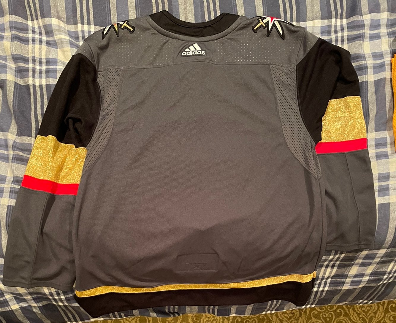 Brand New Men's Vegas Golden Knights Adidas Red Reverse Retro Player Size  50 - Inscriptagraphs Memorabilia