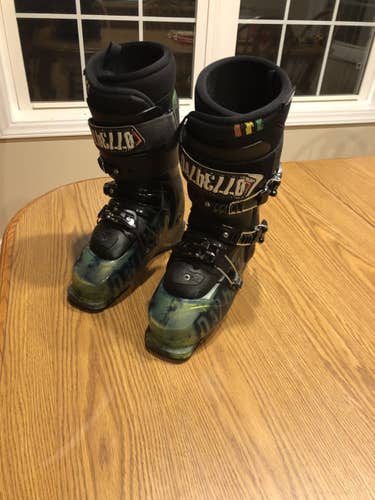 Used Dalbello Ski Boots