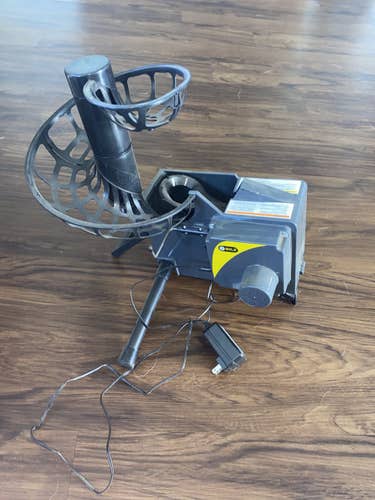 SKLZ Soft-toss Pitching Machine