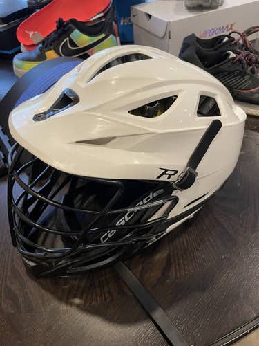 White Adult Player's Cascade R Helmet