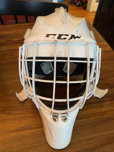CCM Pro Hockey Goalie Mask medium white straight bar cage
