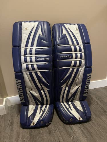 Vaughn V4 7600 35+2 legs pads