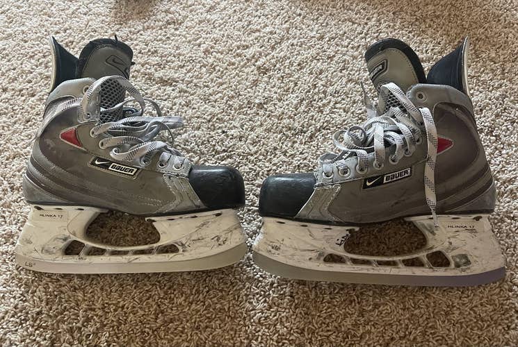 Senior Used Bauer Vapor XXXX Hockey Skates Regular Width Pro Stock Size 7.5