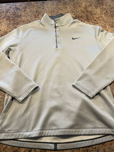 Men’s Tiger Woods pullover