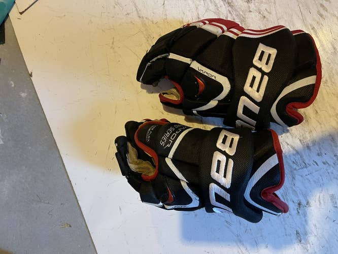 Black Senior Bauer 15" Vapor Pro Series Gloves
