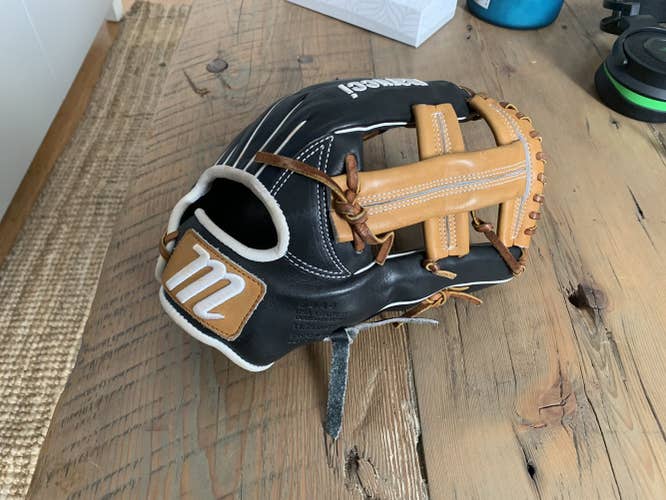 Black New Right Hand Throw 11.75" Capitol Series Baseball Glove