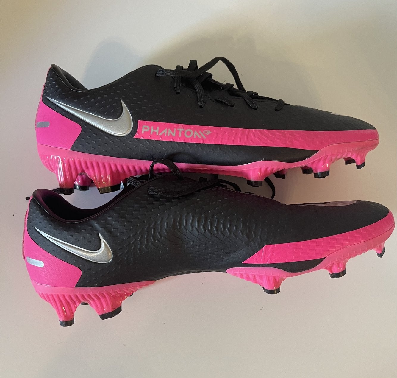 Nike Phantom Venom Academy IC Soccer 