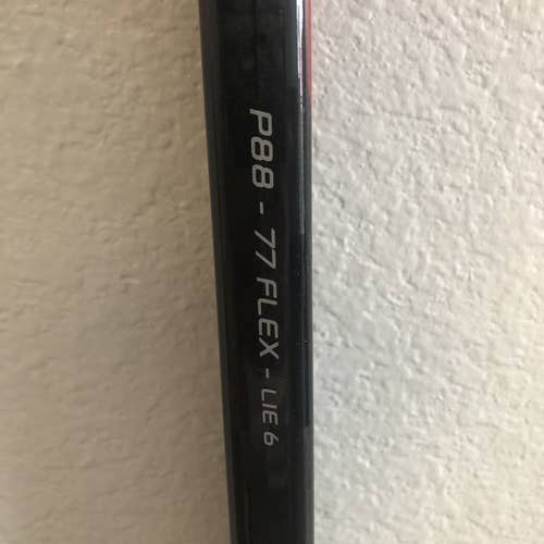 Used Right Handed Vapor FlyLite Mid Pattern Hockey Stick