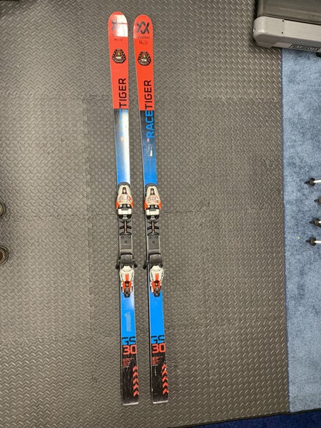 Used Unisex 2017 Volkl Racing Racetiger GS 193cm Skis With Marker Bindings Max Din 18 - Good Cond.