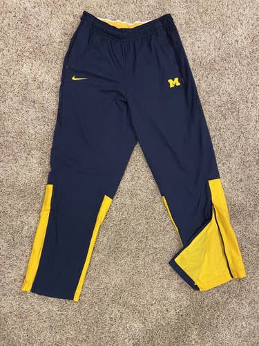 University of Michigan player issued travel pant