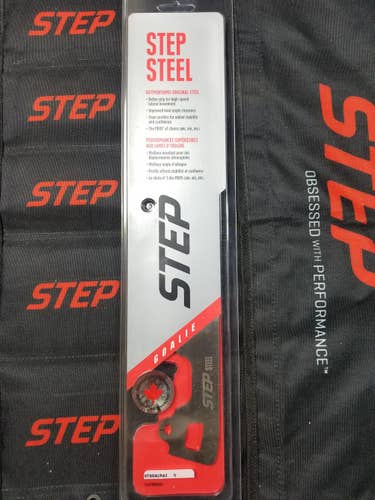 New Step Steel STGOALRBZ EXTREME size 5  and Step StGoalBR 9-4mm for the Bauer vertexx cowling