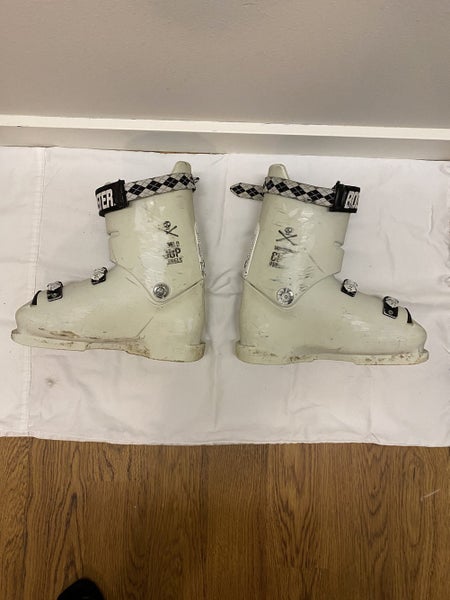 lace up ski boots