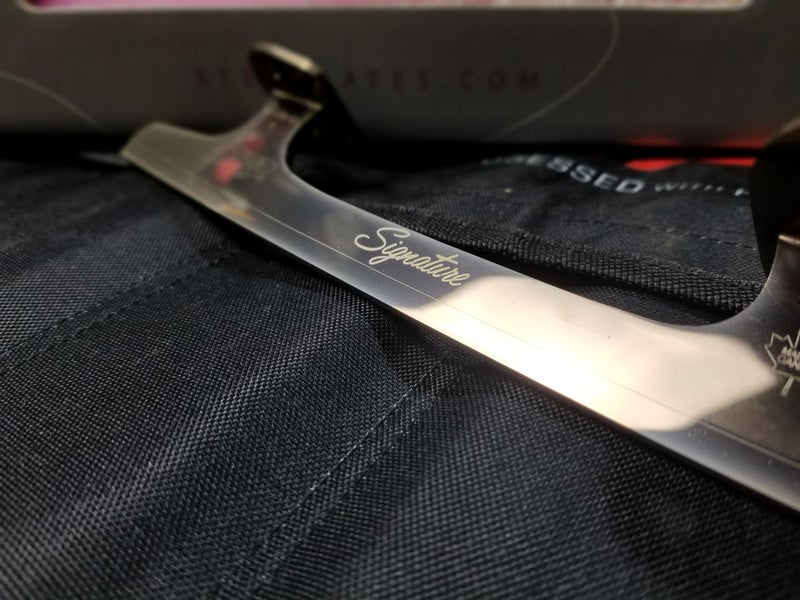 Brand new STEP STEEL SIGNATURE figure blades size 9
