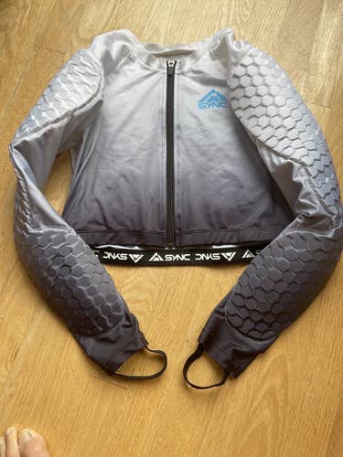 Sync Impact Padded Top - Size Medium